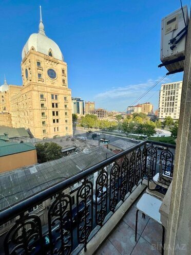 Продаётся 3-комн. вторичка 75 м², м. Низами, photo 17 from 18