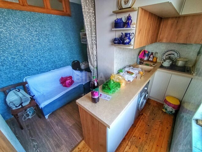 Satılır 4 otaqlı köhnə tikili 100 m², Xalqlar Dostluğu m., photo 15 from 18