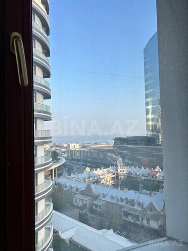 İcarəyə verilir 3 otaqlı yeni tikili 180 m², 28 May m., photo 16 from 18