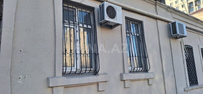 Продаётся 1-комн. вторичка 40 м², м. Низами, photo 3 from 7