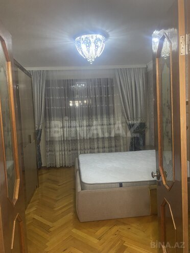 Сдаётся 3-комн. вторичка 70 м², м. Нефтчиляр, photo 6 from 15