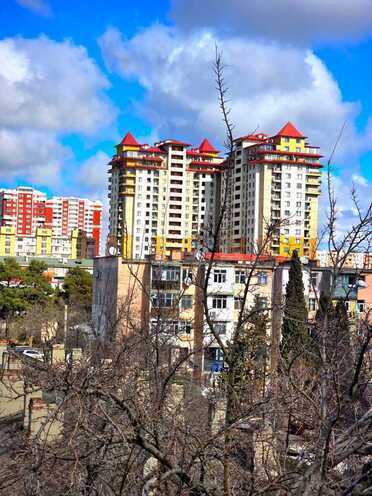 Satılır 2 otaqlı köhnə tikili 35 m², Qara Qarayev m., photo 17 from 18