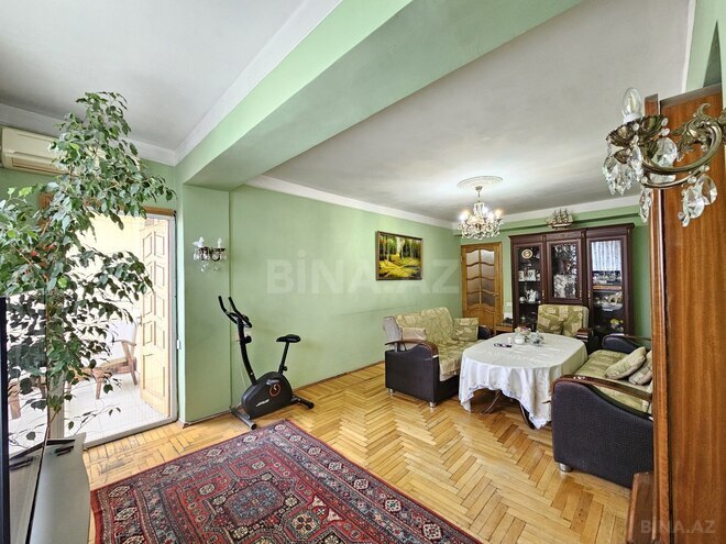 Satılır 3 otaqlı köhnə tikili 90 m², İnşaatçılar m., photo 1 from 21
