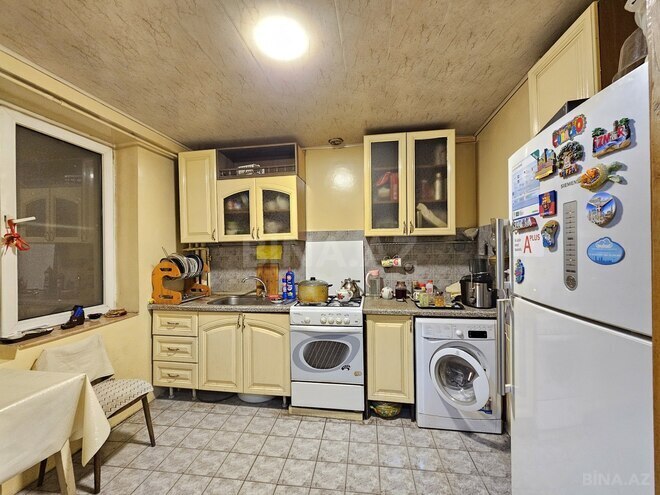 Satılır 3 otaqlı köhnə tikili 90 m², İnşaatçılar m., photo 12 from 21