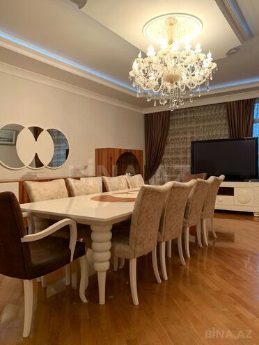 İcarəyə verilir 4 otaqlı yeni tikili 170 m², 28 May m., photo 1 from 13