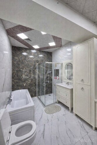 Продаётся 3-комн. новостройка 145 м², м. Элмляр Академиясы, photo 14 from 16