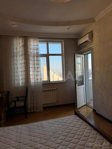 Сдаётся 3-комн. новостройка 130 м², м. Нариман Нариманов, photo 16 from 32