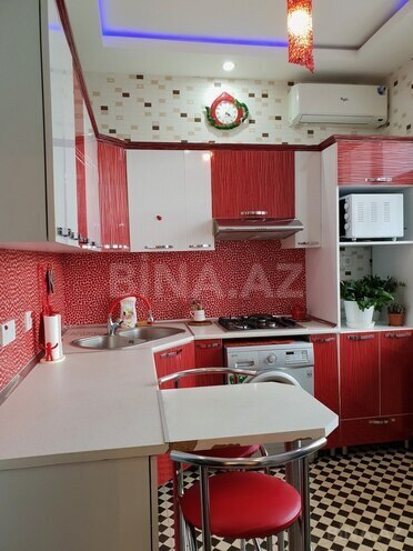 Сдаётся 2-комн. новостройка 69 м², м. Нефтчиляр, photo 14 from 23