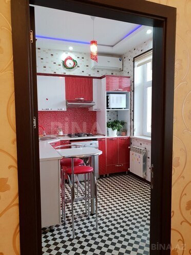 Сдаётся 2-комн. новостройка 69 м², м. Нефтчиляр, photo 13 from 23