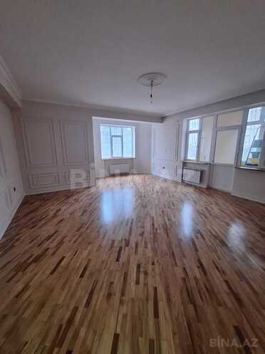 Satılır 4 otaqlı yeni tikili 160 m², 8-ci mikrorayon q., photo 3 from 16
