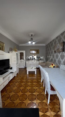 Satılır 3 otaqlı köhnə tikili 75 m², Nizami m., photo 3 from 14