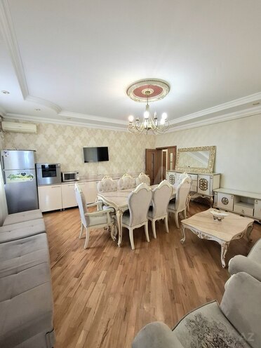 Продаётся 3-комн. новостройка 105 м², м. Иншаатчылар, photo 6 from 18