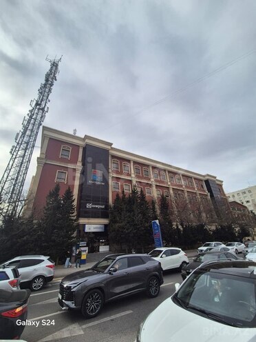 Продаётся 3-комн. вторичка 90 м², м. Иншаатчылар, photo 1 from 11