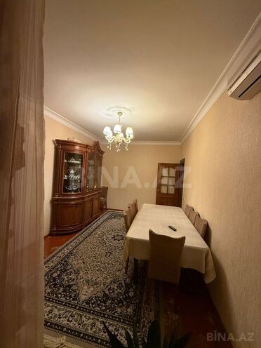 Satılır 4 otaqlı köhnə tikili 110 m², Azadlıq Prospekti m., photo 4 from 16
