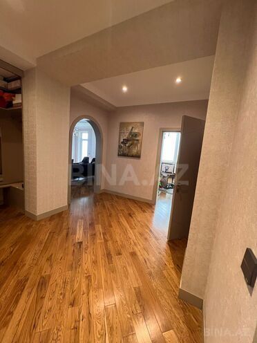 Продаётся 4-комн. новостройка 195 м², м. Низами, photo 21 from 27