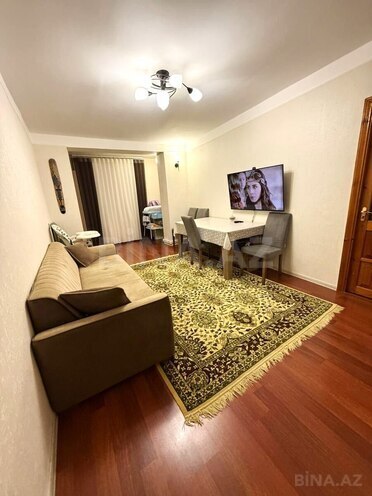 Продаётся 2-комн. вторичка 60 м², м. Элмляр Академиясы, photo 3 from 14