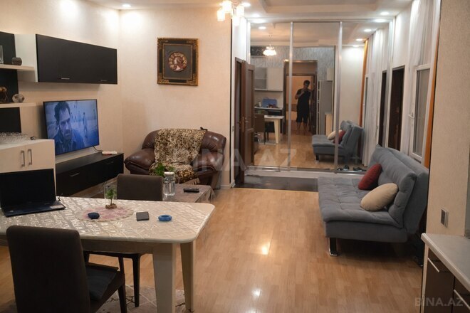 Сдаётся 2-комн. вторичка 75 м², м. Ичеришехер, photo 3 from 8