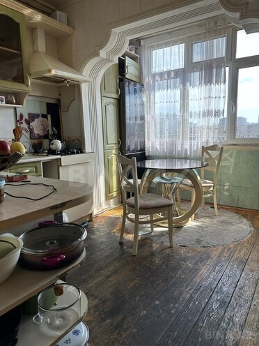 Satılır 3 otaqlı köhnə tikili 70 m², Xalqlar Dostluğu m., photo 6 from 12