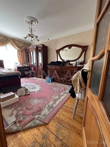 Satılır 3 otaqlı köhnə tikili 70 m², Xalqlar Dostluğu m., photo 4 from 12