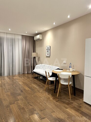 Сдаётся 2-комн. новостройка 65 м², м. 8 ноября, photo 1 from 22