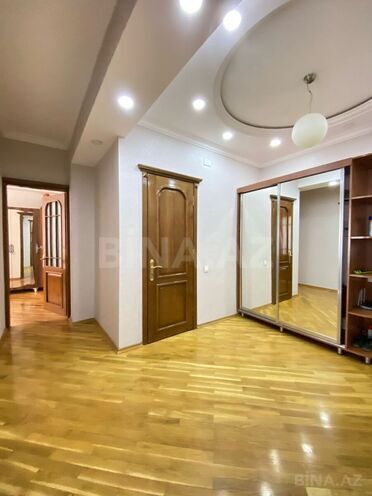 Сдаётся 2-комн. новостройка 90 м², Насиминский  р., photo 13 from 24