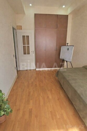 Продаётся 3-комн. новостройка 82 м², м. Кара Караев, photo 12 from 19