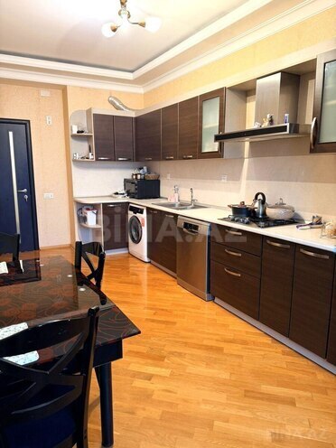 Продаётся 2-комн. новостройка 110 м², м. Иншаатчылар, photo 7 from 13