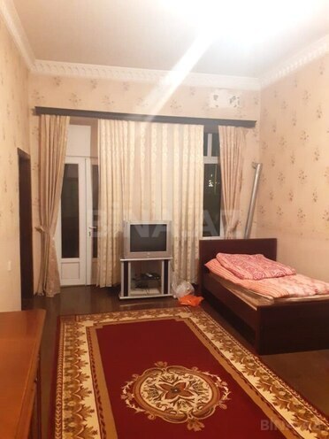 Продаётся 2-комн. вторичка 55 м², м. 28 мая, photo 3 from 19