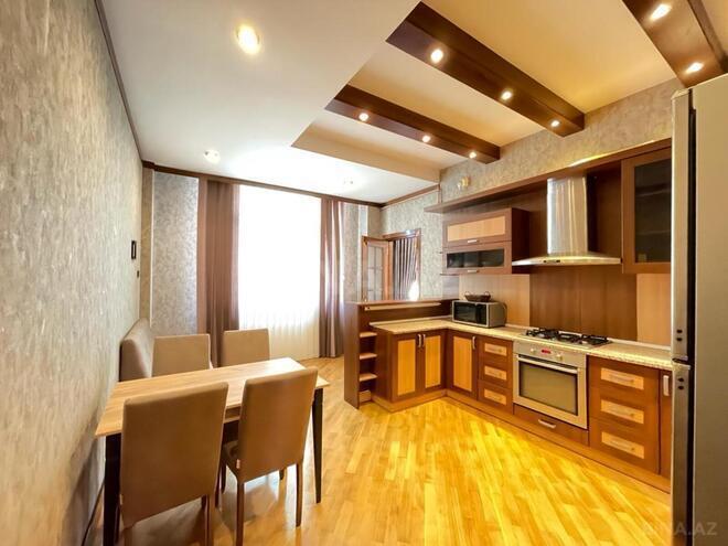 Продаётся 4-комн. новостройка 235 м², м. Элмляр Академиясы, photo 16 from 23