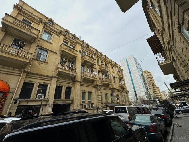 Satılır 3 otaqlı köhnə tikili 98 m², Nizami m., photo 3 from 9