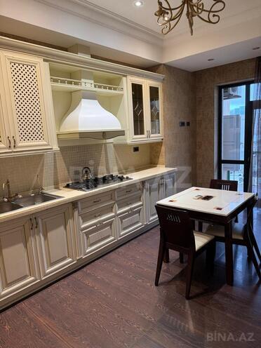 Satılır 4 otaqlı yeni tikili 200 m², Sahil m., photo 18 from 19