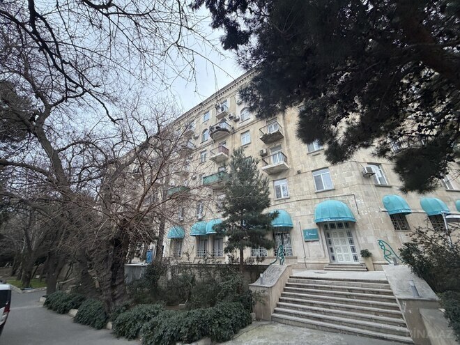 Продаётся 3-комн. вторичка 80 м², м. Ичеришехер, photo 3 from 14