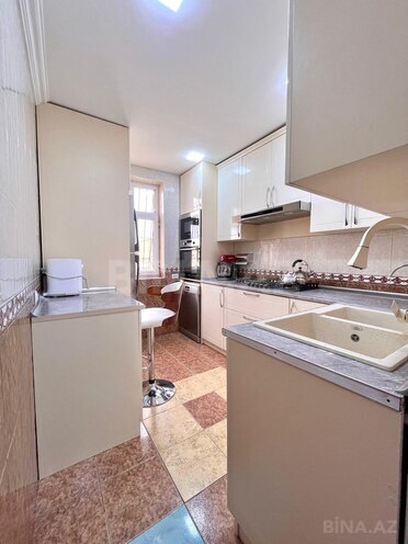 Satılır 3 otaqlı köhnə tikili 70 m², Lökbatan q., photo 15 from 18
