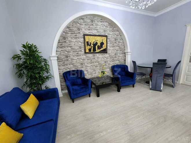 Сдаётся 2-комн. вторичка 65 м², м. Сахил, photo 9 from 15