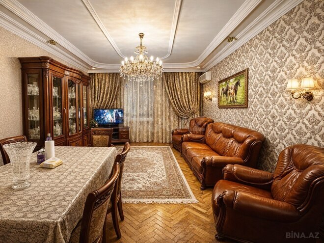 Satılır 3 otaqlı köhnə tikili 85 m², Qara Qarayev m., photo 10 from 20