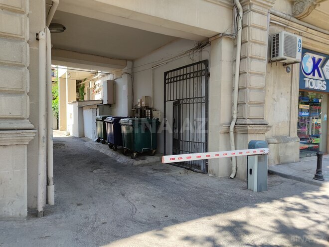 Satılır 3 otaqlı köhnə tikili 75 m², Sahil m., photo 27 from 28