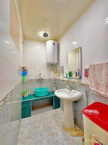 Продаётся 5-комн. вторичка 120 м², м. Кара Караев, photo 13 from 18