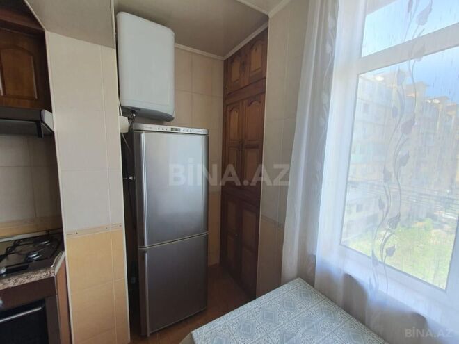Satılır 4 otaqlı köhnə tikili 110 m², İnşaatçılar m., photo 18 from 21