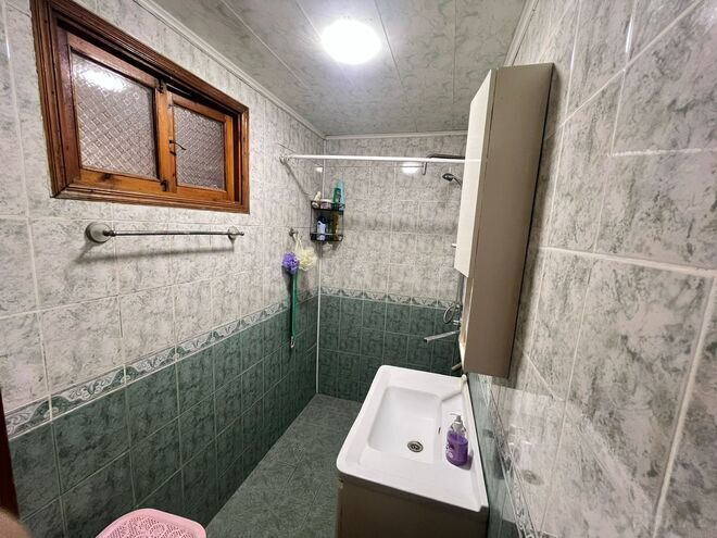 Satılır 4 otaqlı köhnə tikili 110 m², İnşaatçılar m., photo 9 from 11