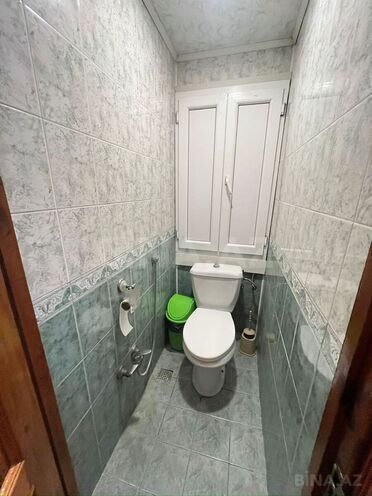 Satılır 4 otaqlı köhnə tikili 110 m², İnşaatçılar m., photo 10 from 11