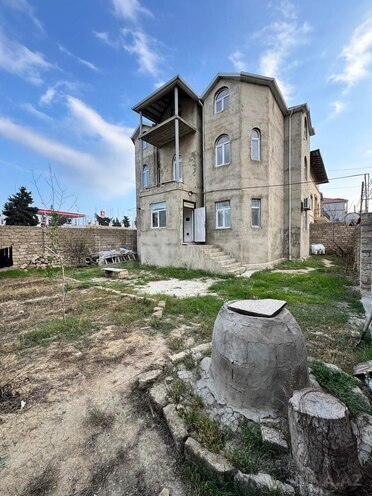 Satılır 8 otaqlı həyət evi/bağ evi 320 m², Qaraçuxur q., photo 1 from 15