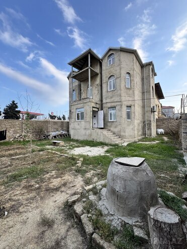 Satılır 7 otaqlı həyət evi/bağ evi 350 m², Qaraçuxur q., photo 1 from 17