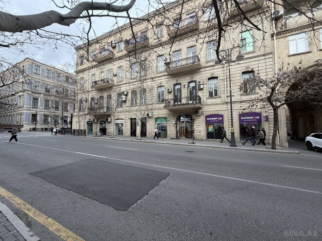 Satılır 2 otaqlı köhnə tikili 62 m², 28 May m., photo 9 from 10