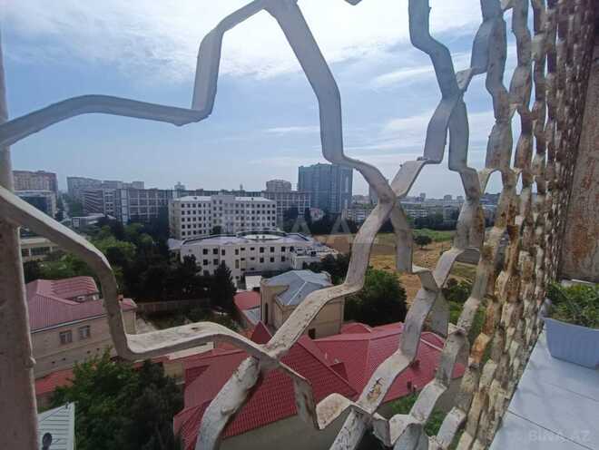 Satılır 4 otaqlı köhnə tikili 145 m², 8-ci mikrorayon q., photo 19 from 20