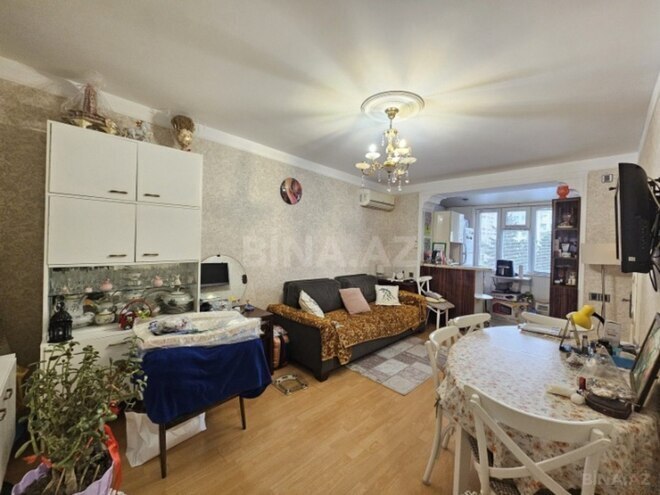 Satılır 2 otaqlı köhnə tikili 40 m², İnşaatçılar m., photo 3 from 10