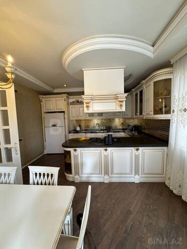 Продаётся 10-комн. дом/дача 750 м², пос. Новханы, photo 13 from 32