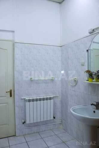 Satılır 6 otaqlı köhnə tikili 240 m², Sahil m., photo 19 from 20