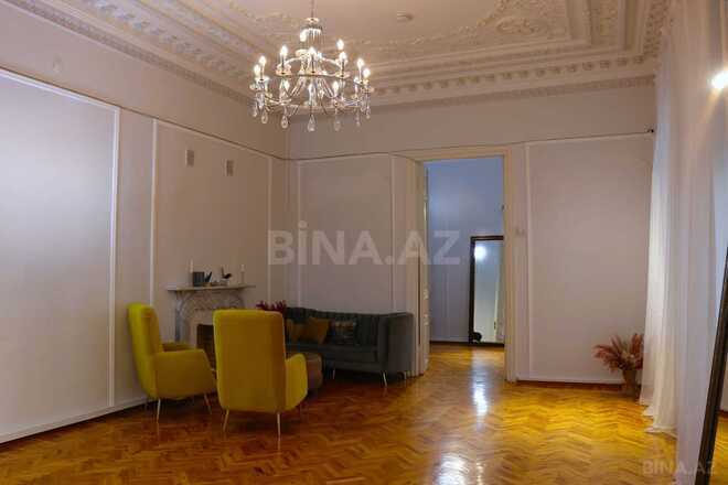 Satılır 6 otaqlı köhnə tikili 240 m², Sahil m., photo 8 from 20