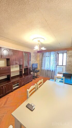 Сдаётся 3-комн. вторичка 67 м², м. Кара Караев, photo 4 from 16