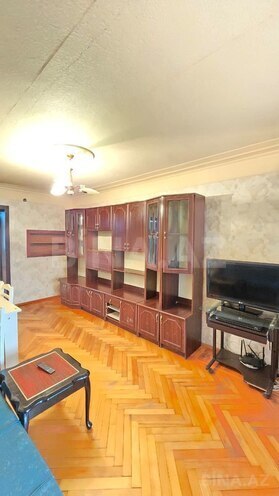 Сдаётся 3-комн. вторичка 67 м², м. Кара Караев, photo 3 from 16